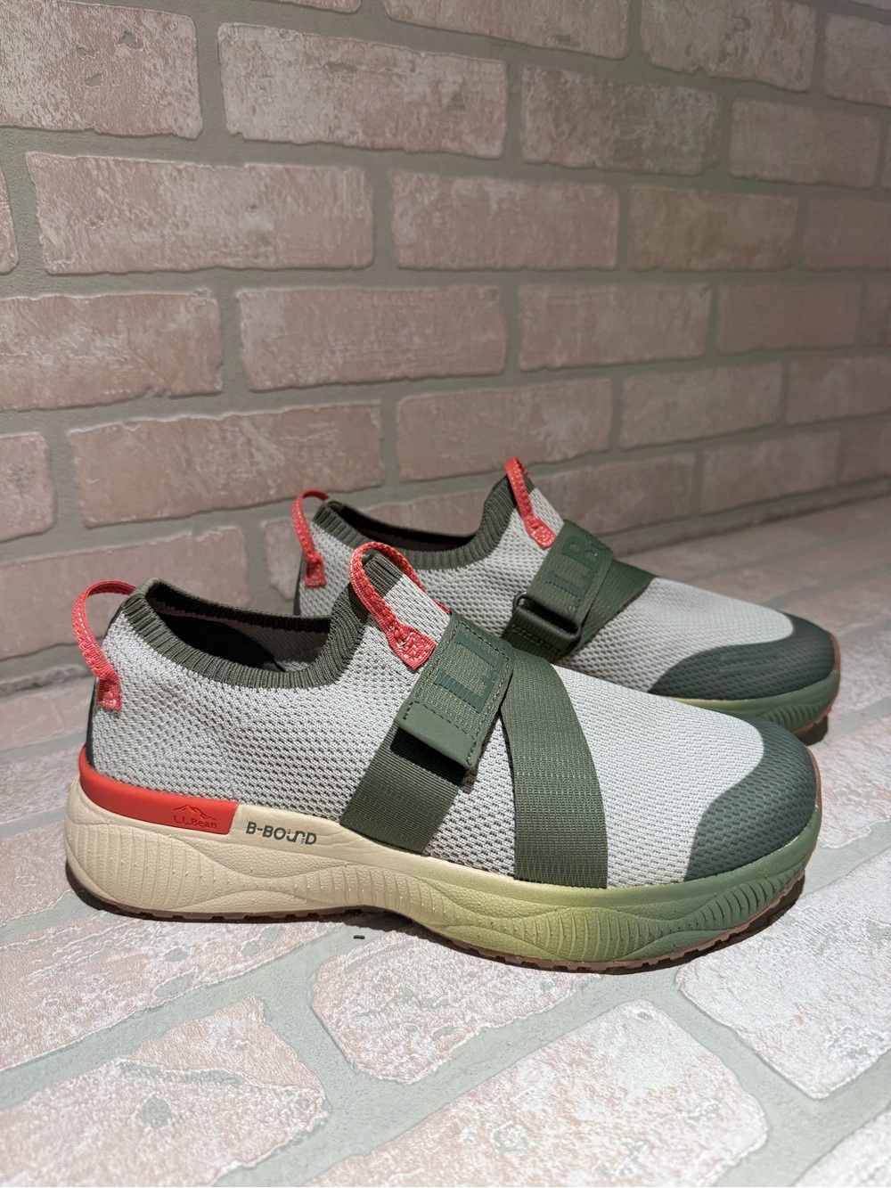 L.L.Bean Dirigo Slip-On Sneakers Knit Walking Shoes Grey Green B-Bound Size 10